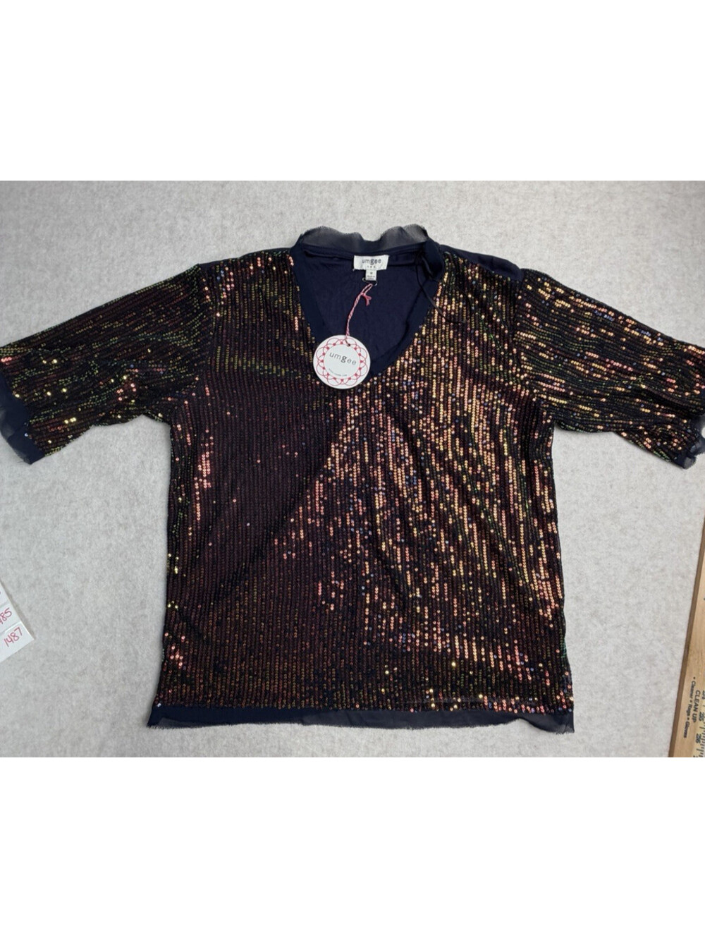 Umgee Women's M Sequined V-Neck Blouse Top NWT Short Sleeve Casual